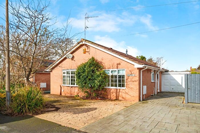3 Bedroom Detached Bungalow For Sale In Glentree Close, Wirral, CH49