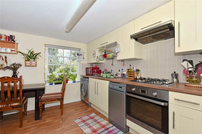 2 Bedroom Apartment To Rent In Duke Street, Henley-on-Thames, Oxfordshire, RG9