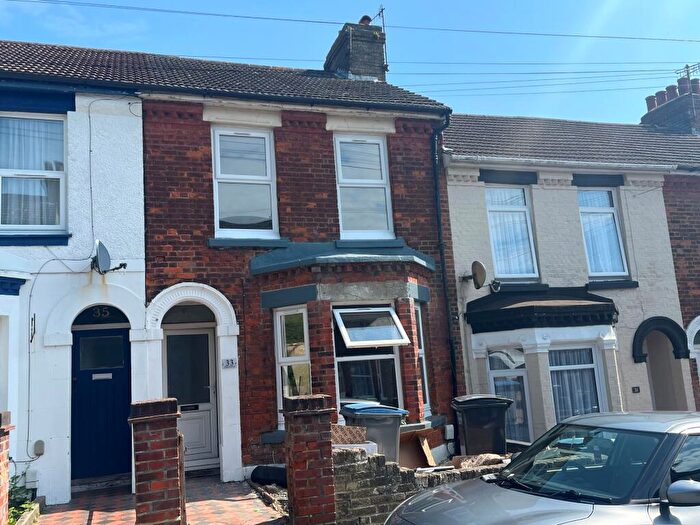 2 Bedroom Terraced House To Rent In Malmains Road, Dover, CT17