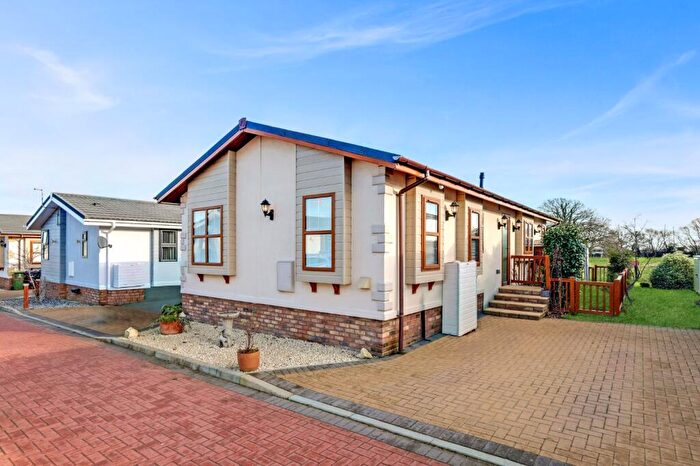 2 Bedroom Mobile Home For Sale In Red River Country Park, Kingsmans Farm Road, Hullbridge, SS5