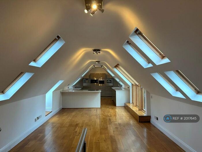 4 Bedroom Flat To Rent In St. Anthonys Court, Beaconsfield, HP9