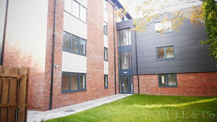 2 Bedroom Flat To Rent In Ednam Court, Dudley, DY1