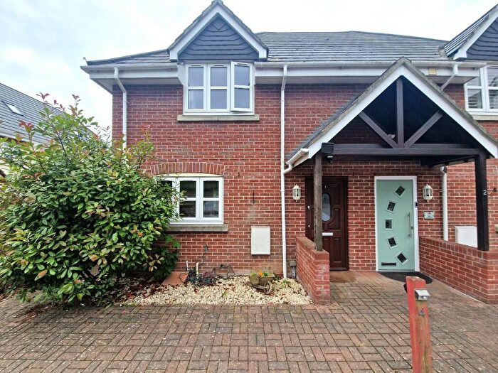 2 Bedroom Semi-Detached House To Rent In Springfield, Sarisbury Green, SO31