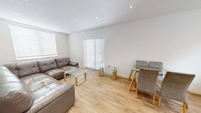 2 Bedroom Flat To Rent In Mint Drive, Hockley, B18
