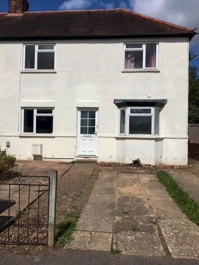 6 Bedroom Semi-Detached House To Rent In Lincoln Road, Guildford GU2