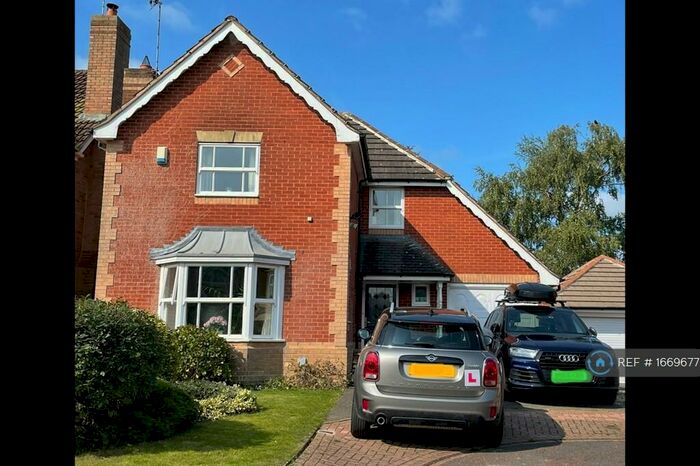 4 Bedroom Detached House To Rent In Long Crag View, Harrogate, HG3