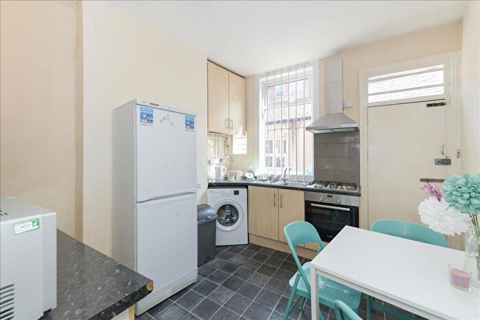 3 Bedroom House To Rent In North Sherwood Street, Arboretum, NG1