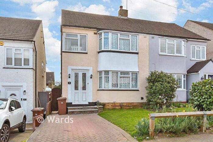 3 Bedroom Semi Detached House For Sale In Cypress Road, Rochester, Kent, ME2