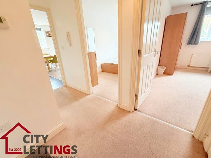 2 Bedroom Apartment To Rent In Marmion Road Nottingham, NG3