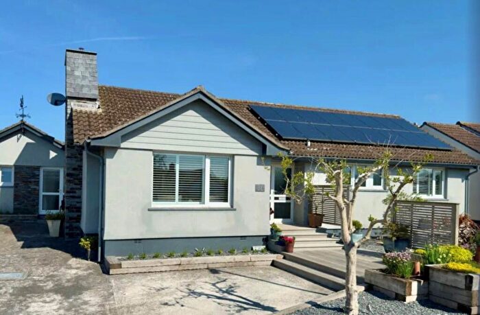 4 Bedroom Detached Bungalow For Sale In Luffings, Rock, PL27