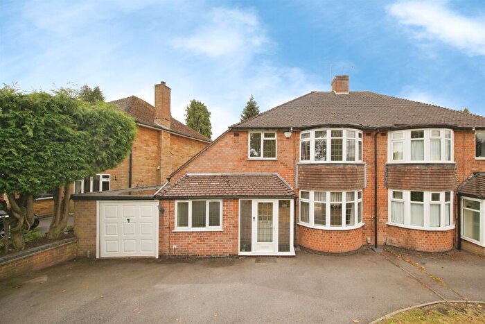 4 Bedroom Semi Detached House For Sale In Lode Lane, Solihull, B91