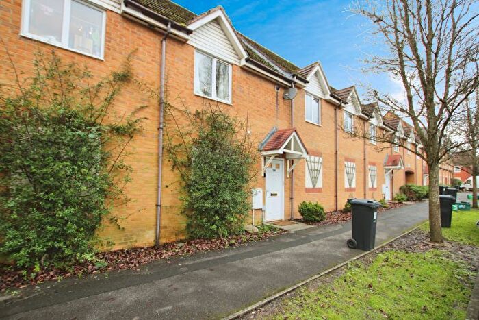 2 Bedroom Flat To Rent In Champs Sur Marne - Bradley Stoke, BS32