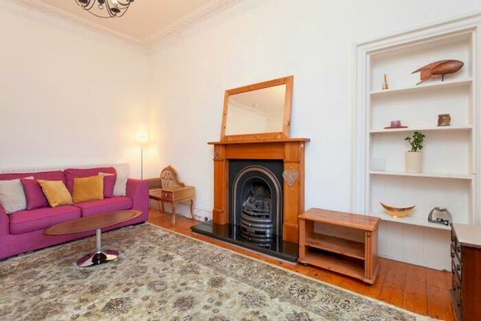 2 Bedroom Flat To Rent In Royal Park Terrace, Meadowbank, Edinburgh, EH8