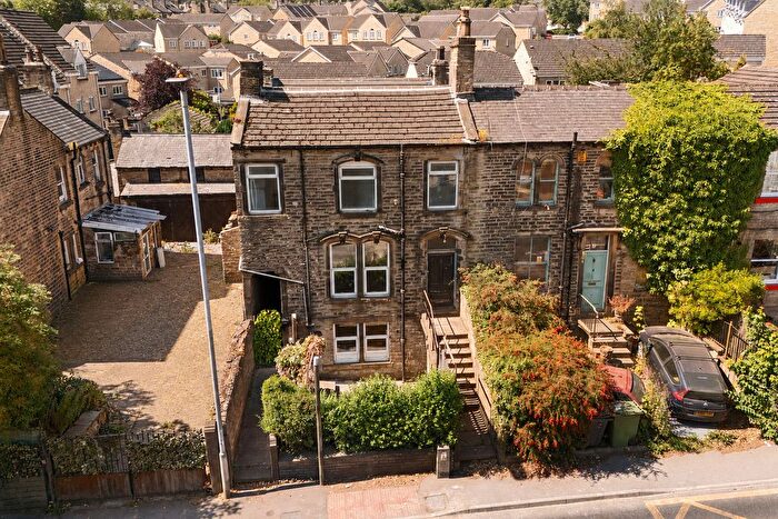 2 Bedroom End Terrace House For Sale In Halifax Road, Huddersfield, HD3