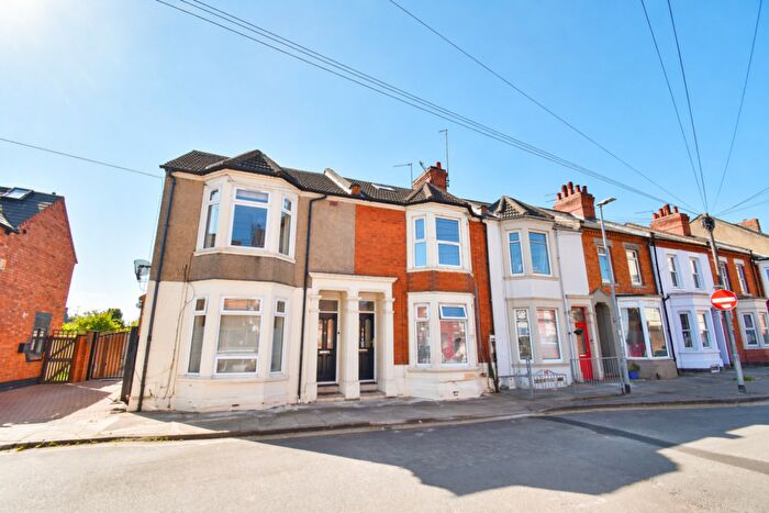 2 Bedroom Apartment To Rent In Adnitt Road, Northampton, NN1