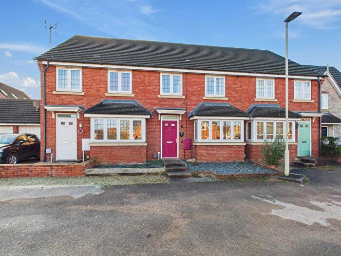 3 Bedroom Terraced House For Sale In Digby Green Kingsway, Gloucester, GL2