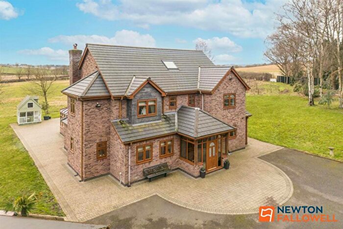 6 Bedroom Character Property For Sale In Mansfield Road, Papplewick, NG15
