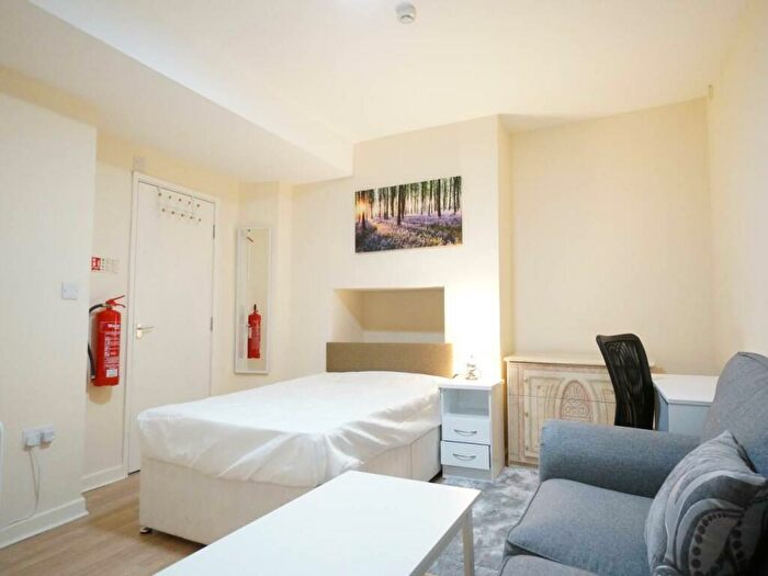 1 Bedroom Apartment To Rent In High Street, Bangor, LL57