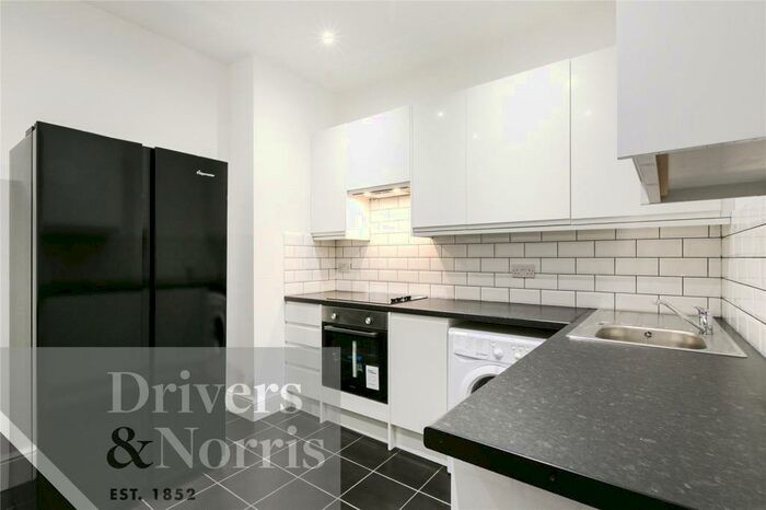4 Bedroom Apartment To Rent In Hilldrop Road, Holloway, London, N7