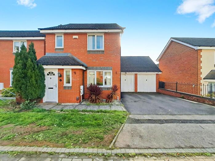 3 Bedroom Link Detached House For Sale In Violet Close, Corby, NN18