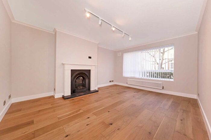 2 Bedroom Flat To Rent In Ladbroke Road, Notting Hill, W11