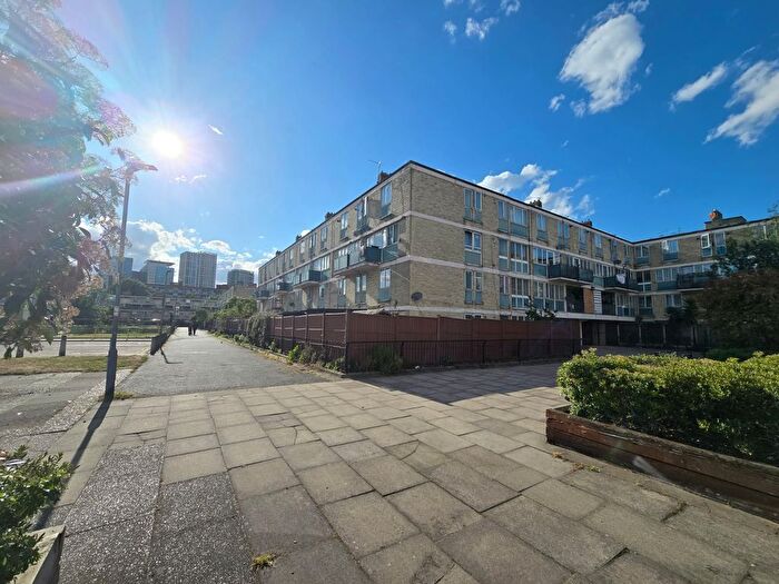 3 Bedroom Maisonette To Rent In Smithy Street, London, E1