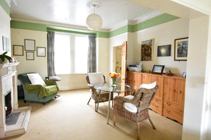 4 Bedroom Detached House For Sale In Hide Road, Harrow, HA1