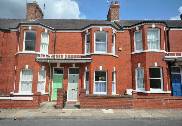 2 Bedroom Property To Rent In Knavesmire Crescent, York, YO23