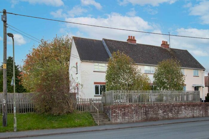 4 Bedroom Semi-Detached House To Rent In Charlton Village Road, Charlton, Wantage OX12