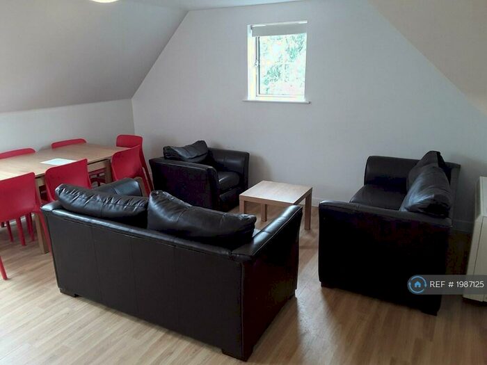 7 Bedroom Flat To Rent In Sarum Road, Winchester, SO22