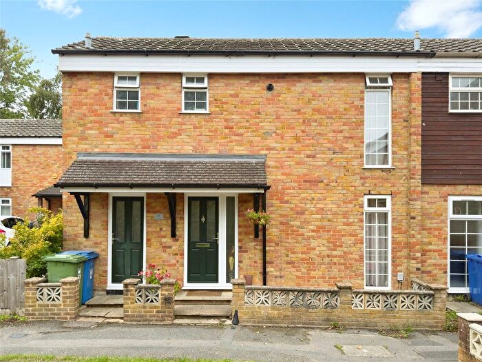 2 Bedroom End Of Terrace House For Sale In Ditchling, Bracknell, Berkshire, RG12