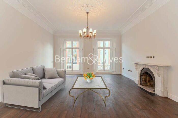 1 Bedroom Maisonette To Rent In Queensberry Place, South Kensington, SW7
