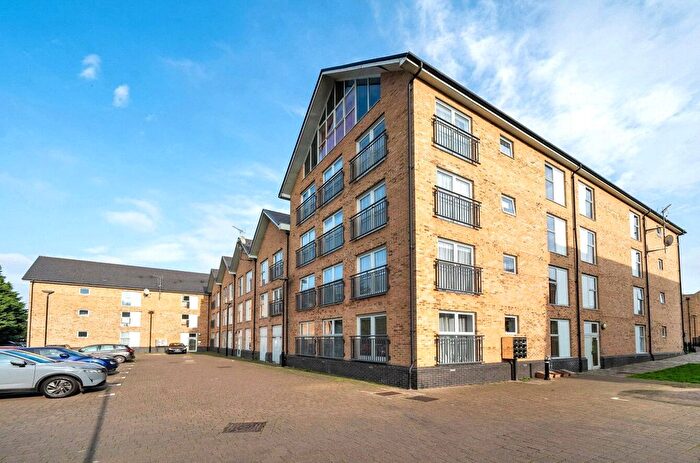 2 Bedroom Flat To Rent In Esparto Way, South Darenth, Dartford, Kent, DA4