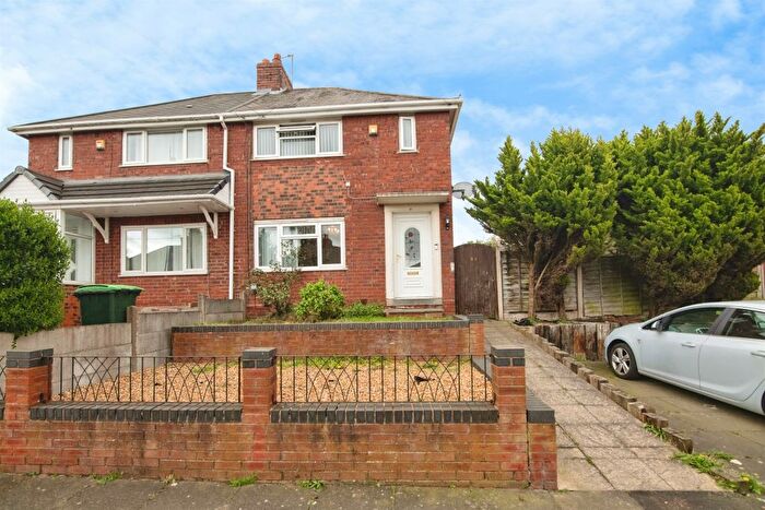 3 Bedroom Semi Detached House For Sale In Stour Street, West Bromwich, B70