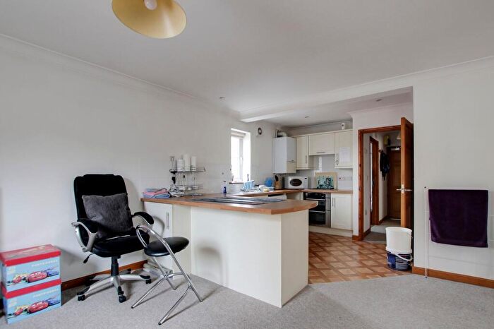 1 Bedroom Flat To Rent In Cambridge Street, St. Neots, PE19