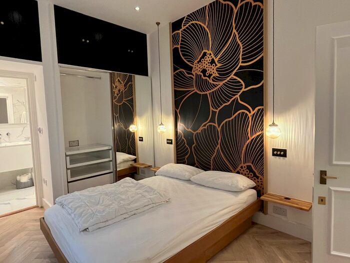 3 Bedroom Flat To Rent In Exhibition Road, South Kensington, SW7