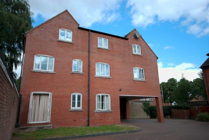 2 Bedroom Flat To Rent In , Whites Row, Kenilworth, Warwickshire, CV8