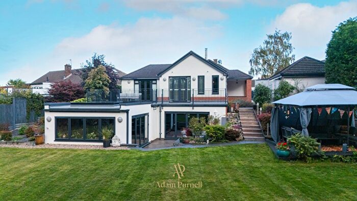 4 Bedroom Detached House For Sale In Spinney Road, Burbage, LE10