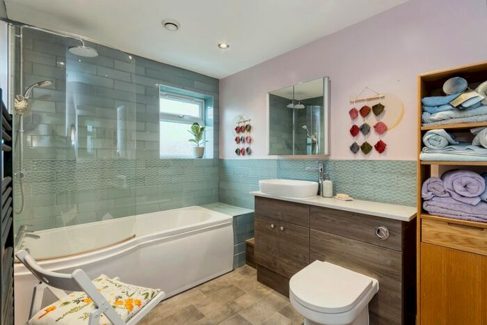 4 Bedroom Detached House For Sale In Brielen Road, Radcliffe-On-Trent, Nottingham, Nottinghamshire, NG12