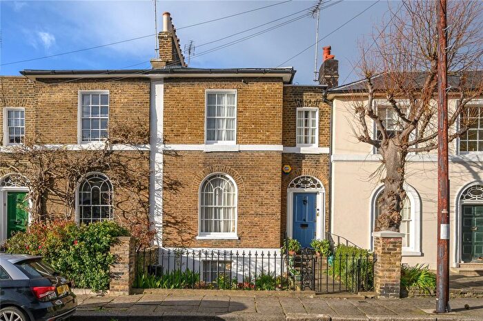 3 Bedroom Terraced House For Sale In Ripplevale Grove, London, N1