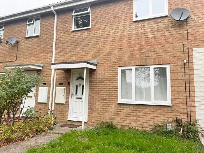 3 Bedroom Terraced House To Rent In Crawford Close, Swindon, Wiltshire, SN5