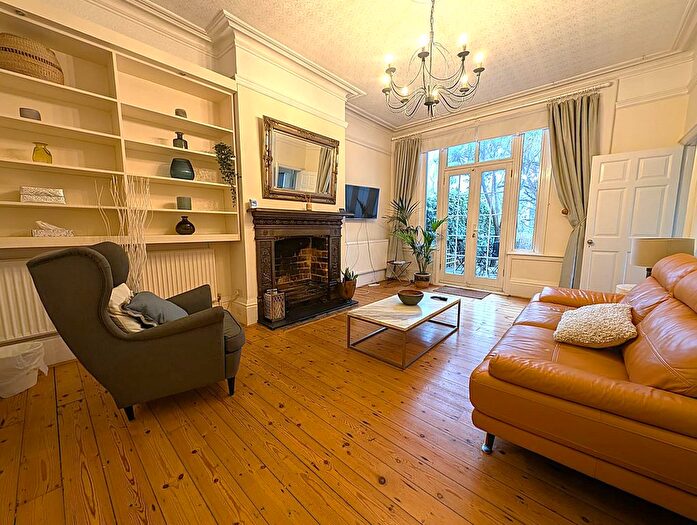 2 Bedroom Flat To Rent In Mount Road, Hendon, London, NW4