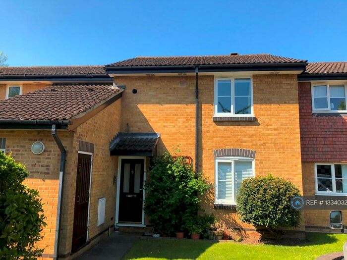 1 Bedroom Flat To Rent In Aldworth Close, Bracknell, RG12