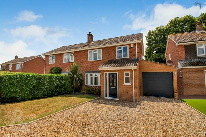 3 Bedroom Semi-Detached House To Rent In Hunters Close, Blofield, Norwich, NR13