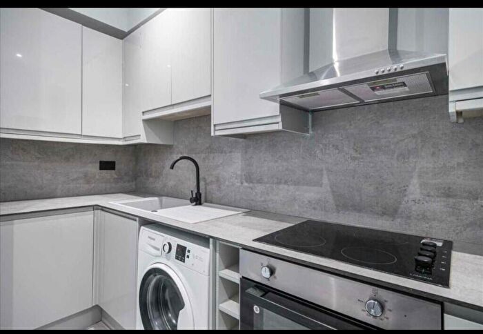 1 Bedroom Flat To Rent In Commercial Road, London, E1