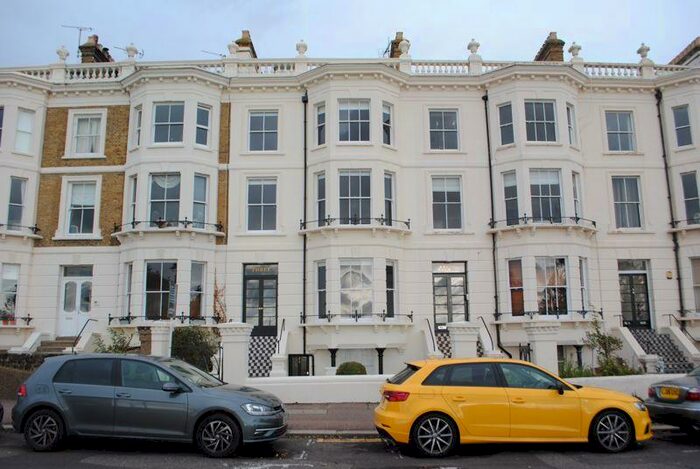4 Bedroom Flat To Rent In Clifton Terrace, Southend-On-Sea, SS1