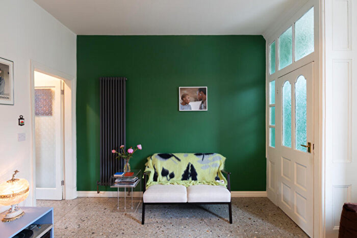2 Bedroom Terraced House For Sale In Sunlaws Street, Glossop, Derbyshire, SK13