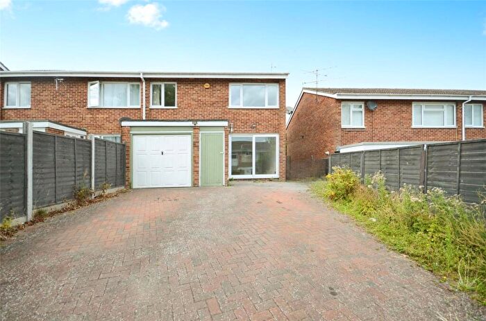 3 Bedroom Semi-Detached House To Rent In Kingsway, Caversham, Reading, RG4
