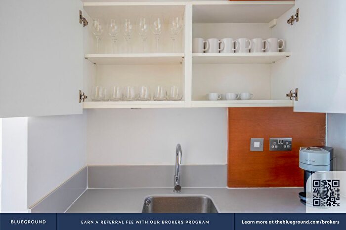 3 Bedroom Flat To Rent In King's Cross, London, N1