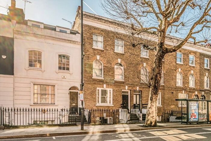 2 Bedroom Flat For Sale In Harwood Road, Fulham, SW6